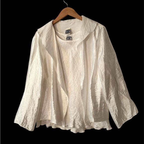 Two Pieces- CTC Carol Turner Collection Women’s Size Large White Tank and Jacket - Picture 5 of 11